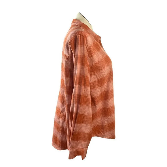 Universal Thread Flannel Shirt Size XL   - Picture 2 of 5